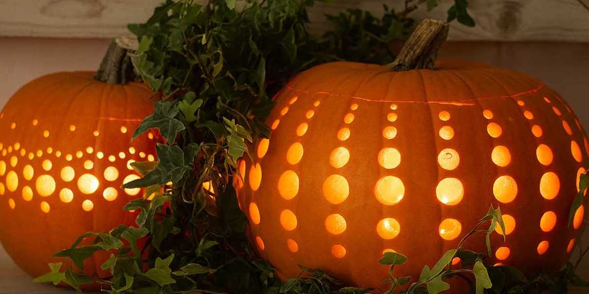 deux citrouilles sculptées lors d'un de nos ateliers